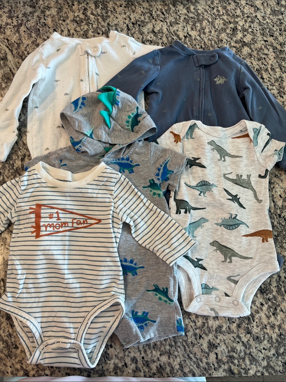 Carter's Bundle of 5 Outfits - All 0-3M